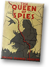 Omslag till boken "Queen of Spies" med en bild av en karta och skuggan av en kvinna