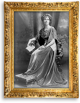Foto av drottninglik Emmeline Pankhurst i guldram