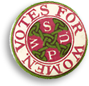 Rockmärke för WSPU med texten "Votes for Women"