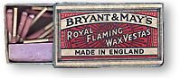Öppnad tändsticksask från Bryant & May, där gammaldags tändstickor syns ligga.