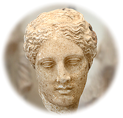Foto av skulptur av huvud av Hygieia